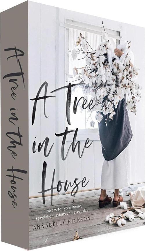 092 A Tree In The House Dekoratif Kitap Kutusu