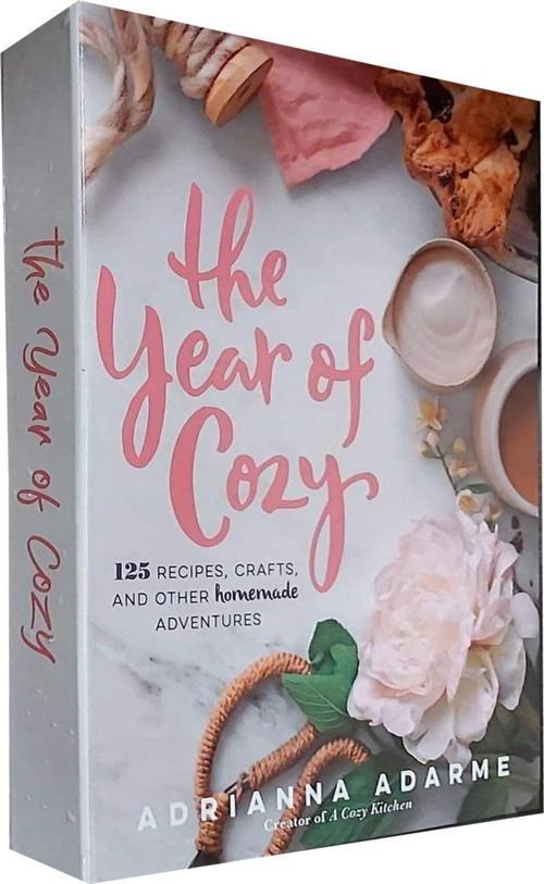 054 The Year Of Cazy Dekoratif Kitap Kutusu