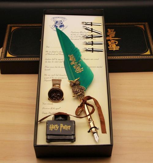 Harry Potter Divit Tüylü Kalem Seti