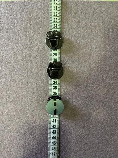 Paslanmaz Ve Solmaz Metal Çanta Kilidi En 2,5 Cm Boy 2,5 Cm