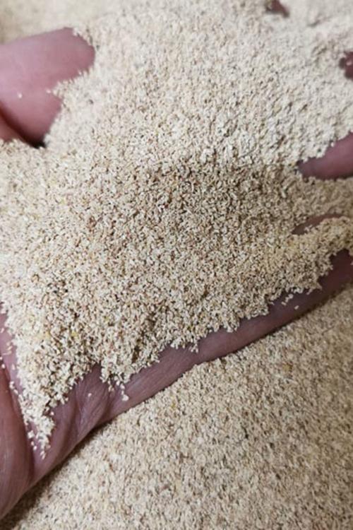 Kuşlarınız Için Ince Mısır Granülü - Kuş Yuvalık Ve Taban Altlığı - 500 Gr