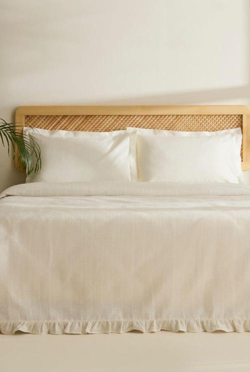 Maye %100 Pamuk Fırfırlı Çift Kişilik Tek Pike Beyaz