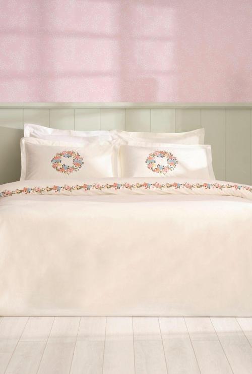 Merlin Nakışlı %100 Pamuk Çift Kişilik Nevresim Takımı Beyaz