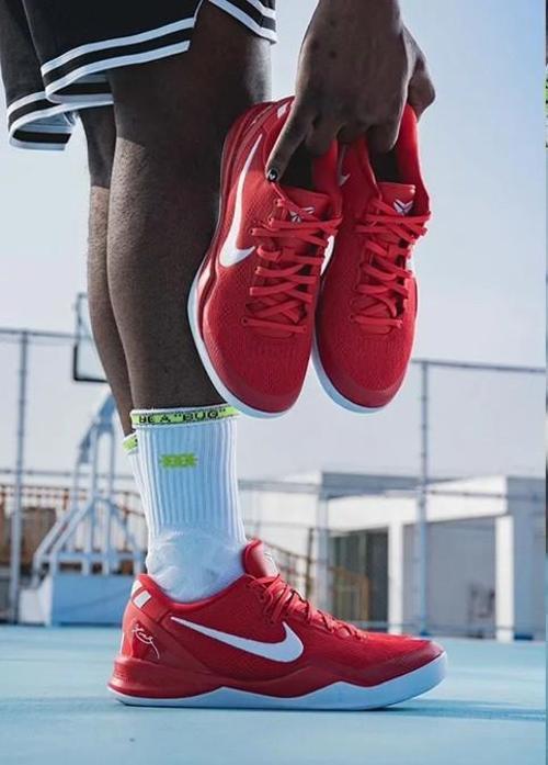 KOBE 8 PROTRO 'UNİVERSİTY RED' LIMITED EDITION