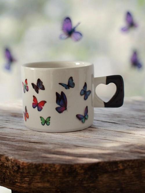 Uçan Kelebekler Baskılı El Yapımı Siyah Kalp Kulplu Kupa Bardak / Mug - Çay & Kahve Fincanı 