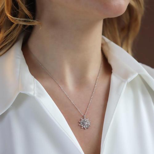 Işıltılı Kar Tanesi Gümüş Kolye