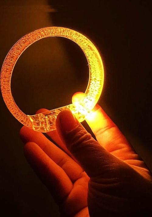 Büro Ev Ofis Etkinik Süsleri için 1,5CM Geniş Turuncu Pilli Led Işık Baskı Yapılır Bileklik