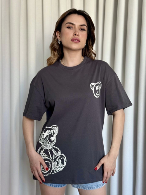 Füme Rengi Ayıcıklı %100 Pamuk Nefes Alan Minimal Basic Baskılı Tişört