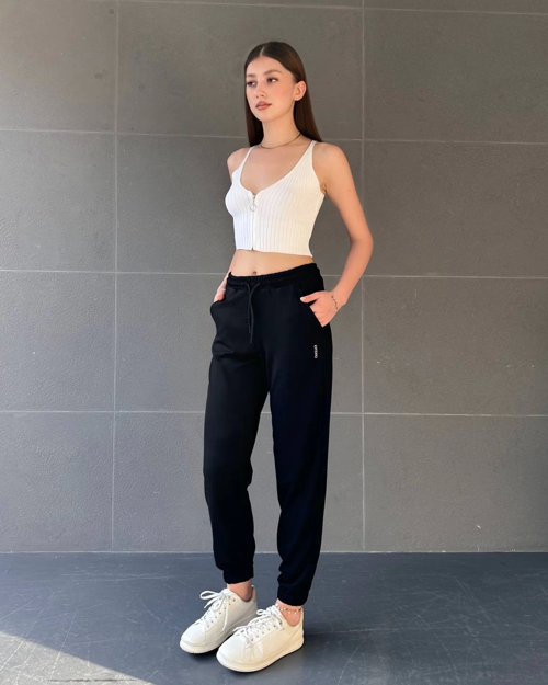 Kadın Paçaları Lastikli Rahat Kumaş Siyah Slim Fit Eşofman Altı