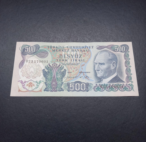 Escoines 39963688e1618b5d21 6.Emisyon 2.Tertip O23 Serisi 500 Türk Lirası ÇİL Para
