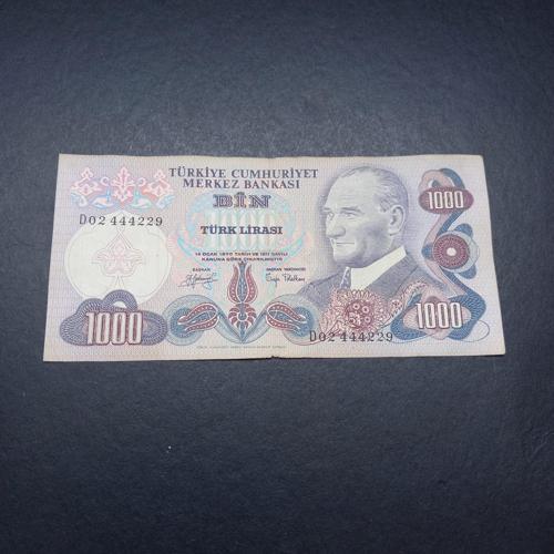 Escoines 39963688e181d1d2cd 6.Emisyon 2.Tertip D02 Serisi 1000 Türk Lirası Temiz Para