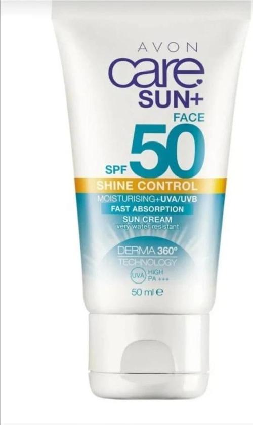 Sun Spf 50 Yağ Içermeyen Yüz Güneş Kremi