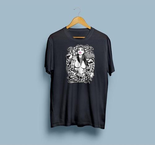 Oversize Tattoo Kadın Tasarım unisex T-shirt