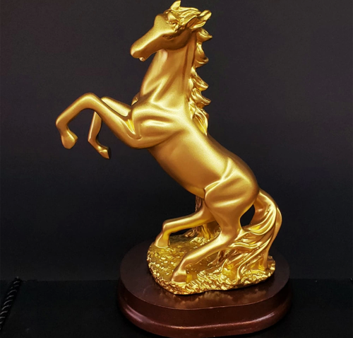 Şaha Kalkan Gold Renk At Biblosu