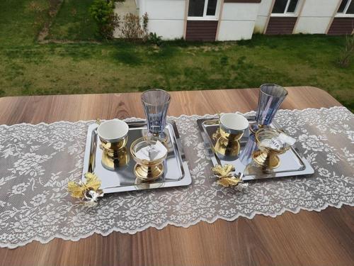 Paslanmaz Çelik Kare 2 Li Kelebekli Modern Şık Çay Kahve Sunum Tepsisi