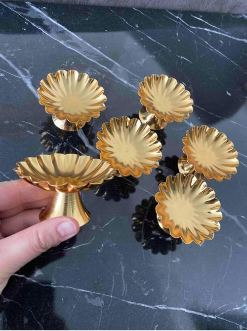 6'Lı Gold Metal Dekoratif Papatya Kahve Yanı Lokumluk