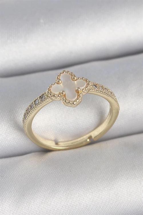 Pirinç Gold Renk Zirkon Taşlı Beyaz Mineli Yonca Model Ayarlanabilir Kadın Yüzük