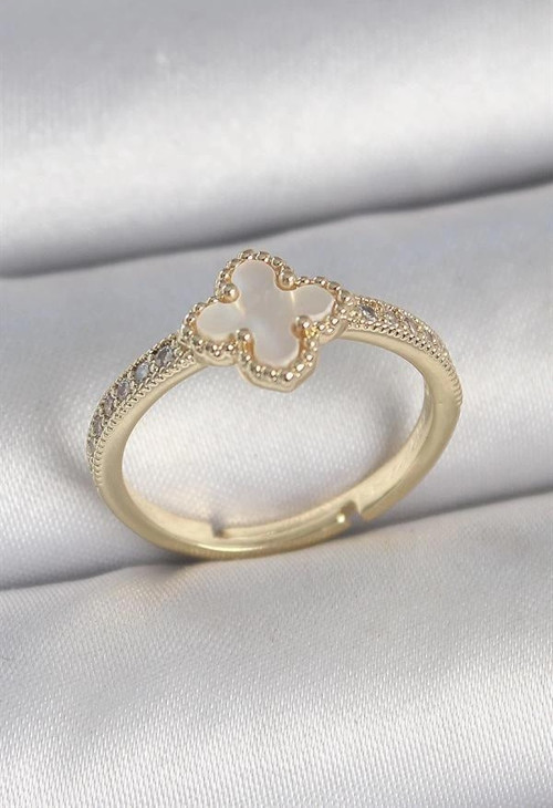 Pirinç Gold Renk Zirkon Taşlı Beyaz Mineli Yonca Model Ayarlanabilir Kadın Yüzük