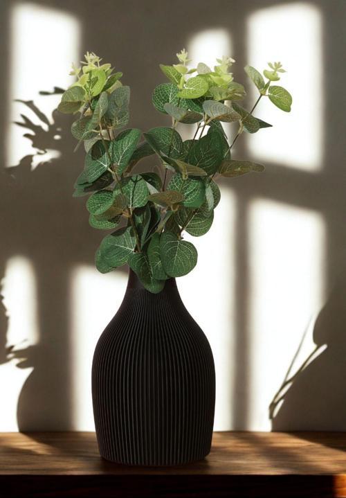 Siyah Çizgili Dekoratif Vazo | Modern Salon, Masa & Raf Üstü İçin Şık Hediyelik Obje – 19 Cm