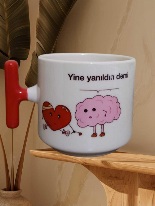 Yine Yanıldın Dimi Çift Taraf Baskılı Kupa Bardak (Kırmızı T)