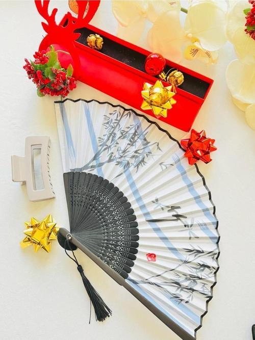 - Mavi Desenli Şık Yelpaze Özel Hediye Kutusu Ile