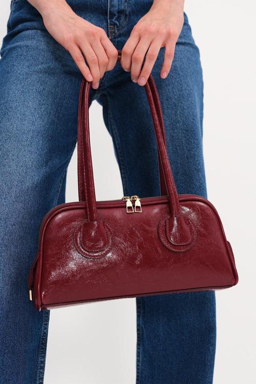 Retro Tarz Bordo Yumuşak Parlak Rugan Deri Uzun Taşıma Saplı Omuz, Kol Ve El Çantası