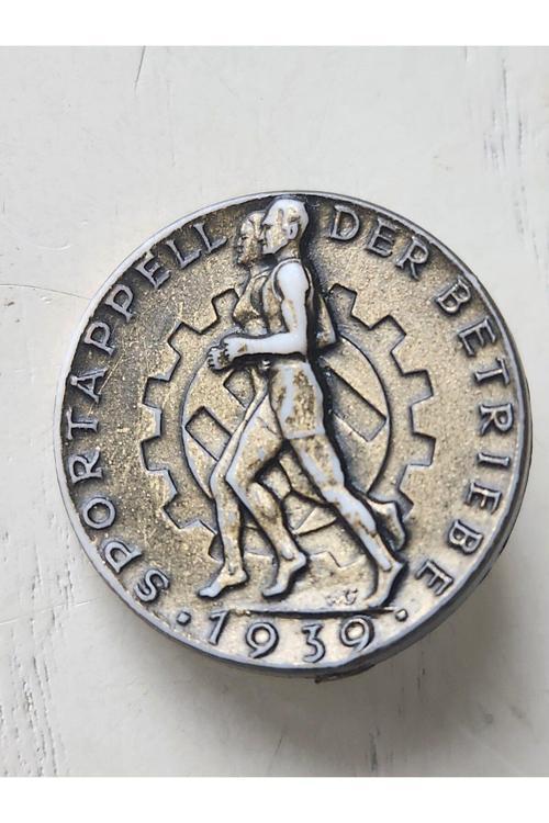 1939 Tarihli Alman Reich Rozet. 2Cm Çapında