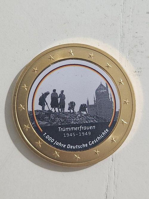 Almanya Moloz Taşıyan Kadınlar Madalya. 1000 Yıllık Alman Tarih