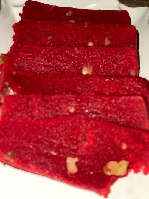 Kırmizı Helva Cevizli 350 Gr El Yapimi
