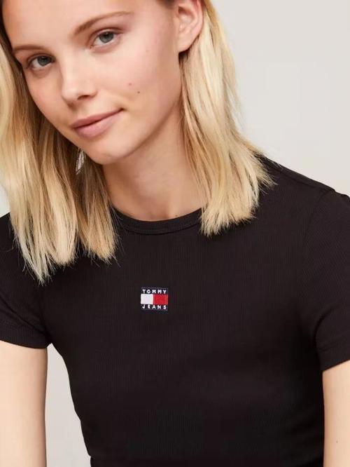 Kadın Slim Badge Siyah T-Shirt DW0DW17881BDS
