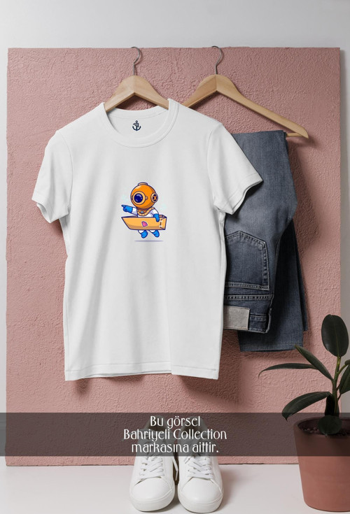 Oversize Kağıt Tekne İçinde Mini Dalgıç Tasarımlı Unisex T-Shirt