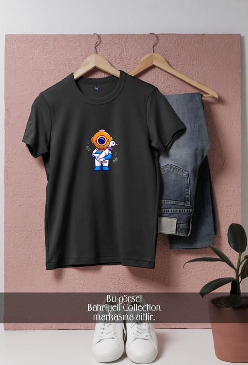 Oversize Oyuncak Ve Mini Dalgıç Tasarımlı Unisex T-Shirt
