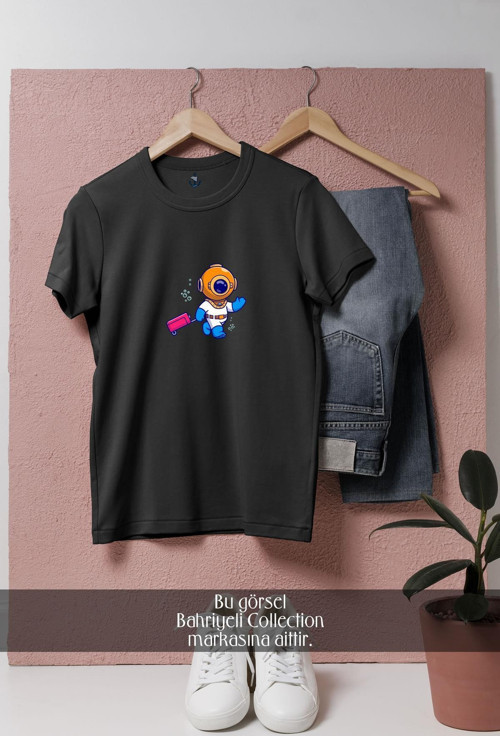 Oversize Valiz Ve Mini Dalgıç Tasarımlı Unisex T-Shirt