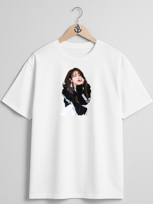 Oversize Iu South Korea K-Pop 0, Lee Ji Eun Göğüs Tasarımlı Unisex T-Shirt