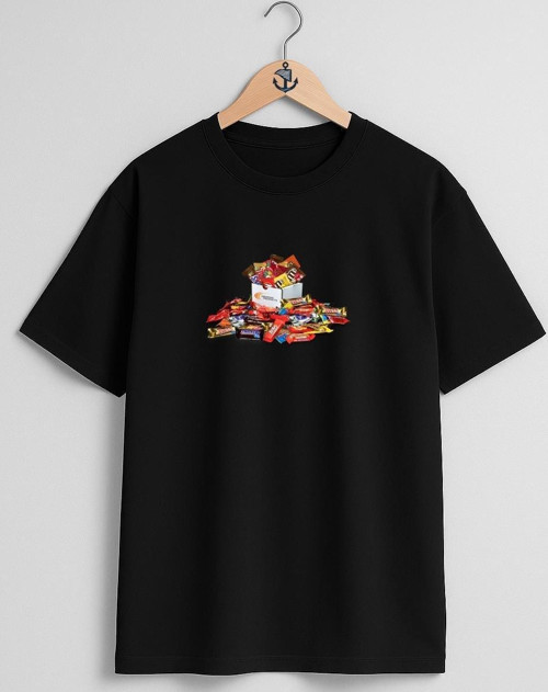 Oversize Çikolata Sepeti Hediye Göğüs Tasarımlı Unisex T-Shirt