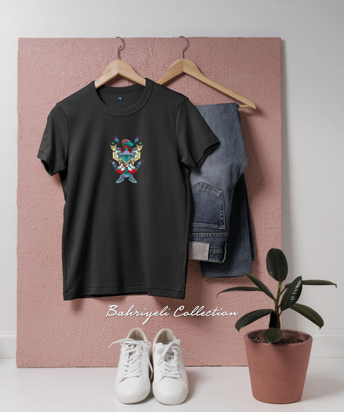 Oversize Skeleton Holding Spray Bottle Tasarımlı Unisex T-Shirt