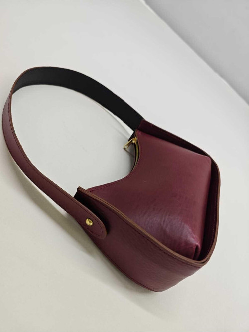 Kadın Düz Desenli Bordo Baget Çanta