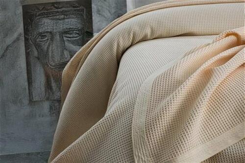 Bal Desenli Tek KİŞİLİK % 100 PAMUKLU PİKE 175×240 Açık Krem