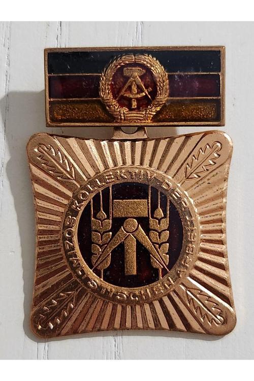 Doğu Almanya Sosyalist Mineli Madalya. 4Cm Boyutunda Orijinal Dönem Almanya