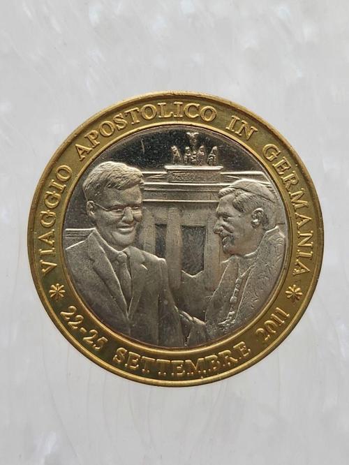 2011 Papa Almanya Ziyareti Nadir 3Cm Çap. Tertemiz Durumda Nadir Ve Ağır Bir Madalyon. Madalya