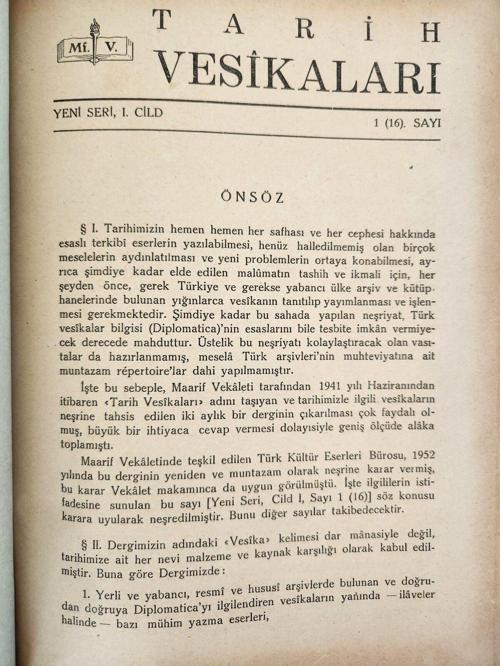 Cildinde Tarih Vesikaları Dergisi 1952. Orijinal Dönemine Ait 180 Sayfa. Tarih Yazılar