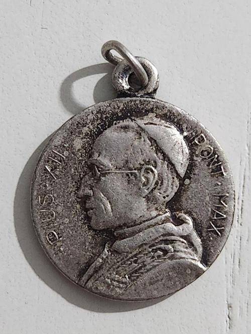 Vatikan Dini Temalı Gümüş Kolye Ucu. Orijinal Dönem