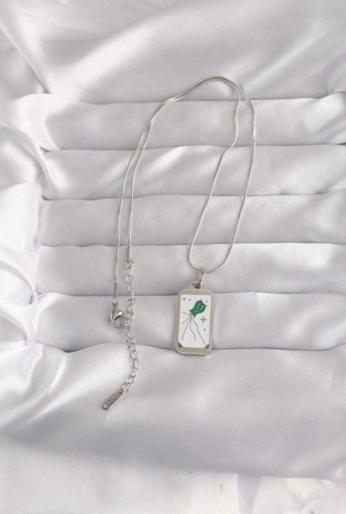 Zarif Kadın için Silver Çelik Beyaz Mineli Tarot Kolye