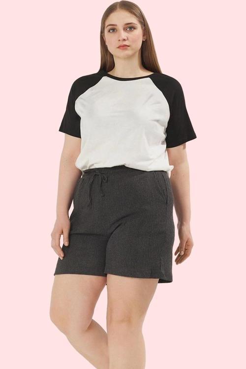 Kadın Büyük Beden Örme Şort Regular Fit Günlük Kullanım Hafta Sonu Yaz Aylarının Vazgeçilmezi