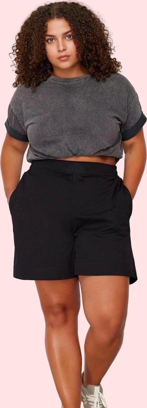 Kadın Büyük Beden Yüksek Bel Geniş Paça Pamuk Şort Günlük Kullanım Yaz Aylarının Vazgeçilmezi