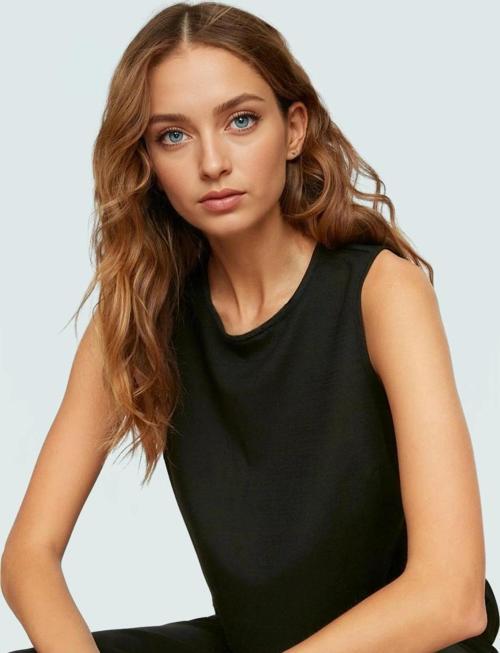 Regular Kalıp Polyester Crop Bluz Bisiklet Yaka Aerobin Dokuma Yazlık Yüksek Kalite
