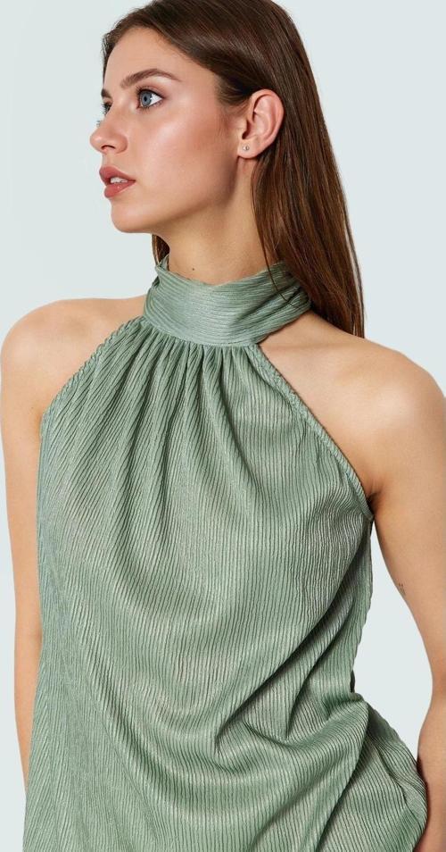 Kadın Yazlık Bluz Halter Yaka Pilise Dokuma Regular Kalıp Polyester Kumaş