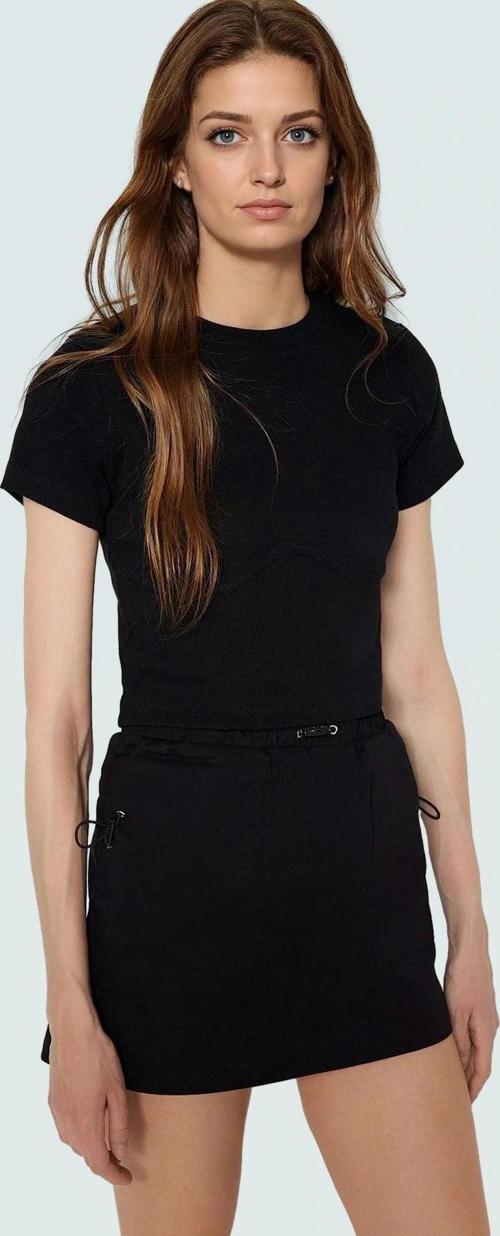 Rahat Pamuklu Kaşkorse Crop Bluz Bisiklet Yaka Kısa Kol Yazlık Ve Şık