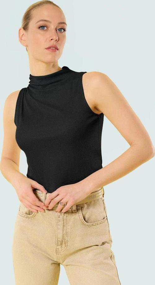 Polyester Kaşkorse Bluz Yazlık Kolsuz Fitted Şık Görünüm Günlük Kullanım İçin