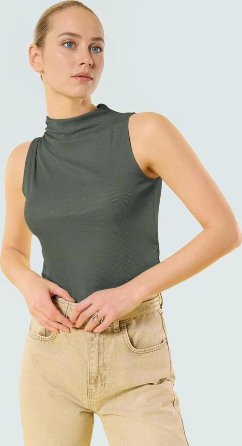 Polyester Kaşkorse Bluz Yazlık Kolsuz Fitted Şık Görünüm Günlük Kullanım İçin